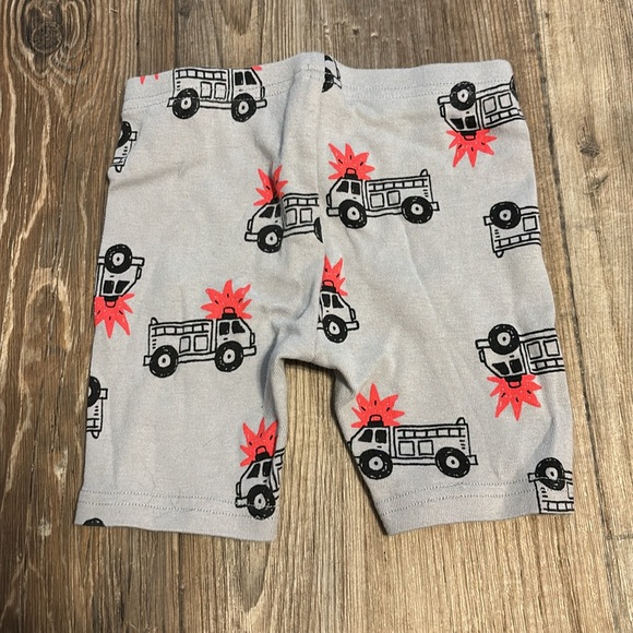 2T Shorts - Picture 2 of 3